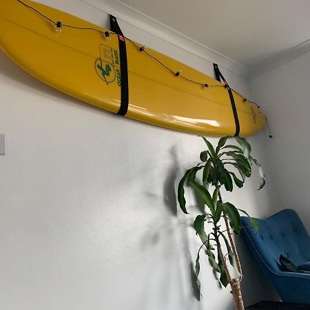 Sea Views With Large Deck One Bedroom Very Close To Beach And Town Newquay  Luaran gambar