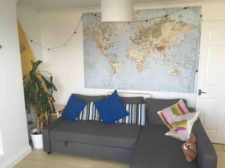 Sea Views With Large Deck One Bedroom Very Close To Beach And Town Newquay  Luaran gambar